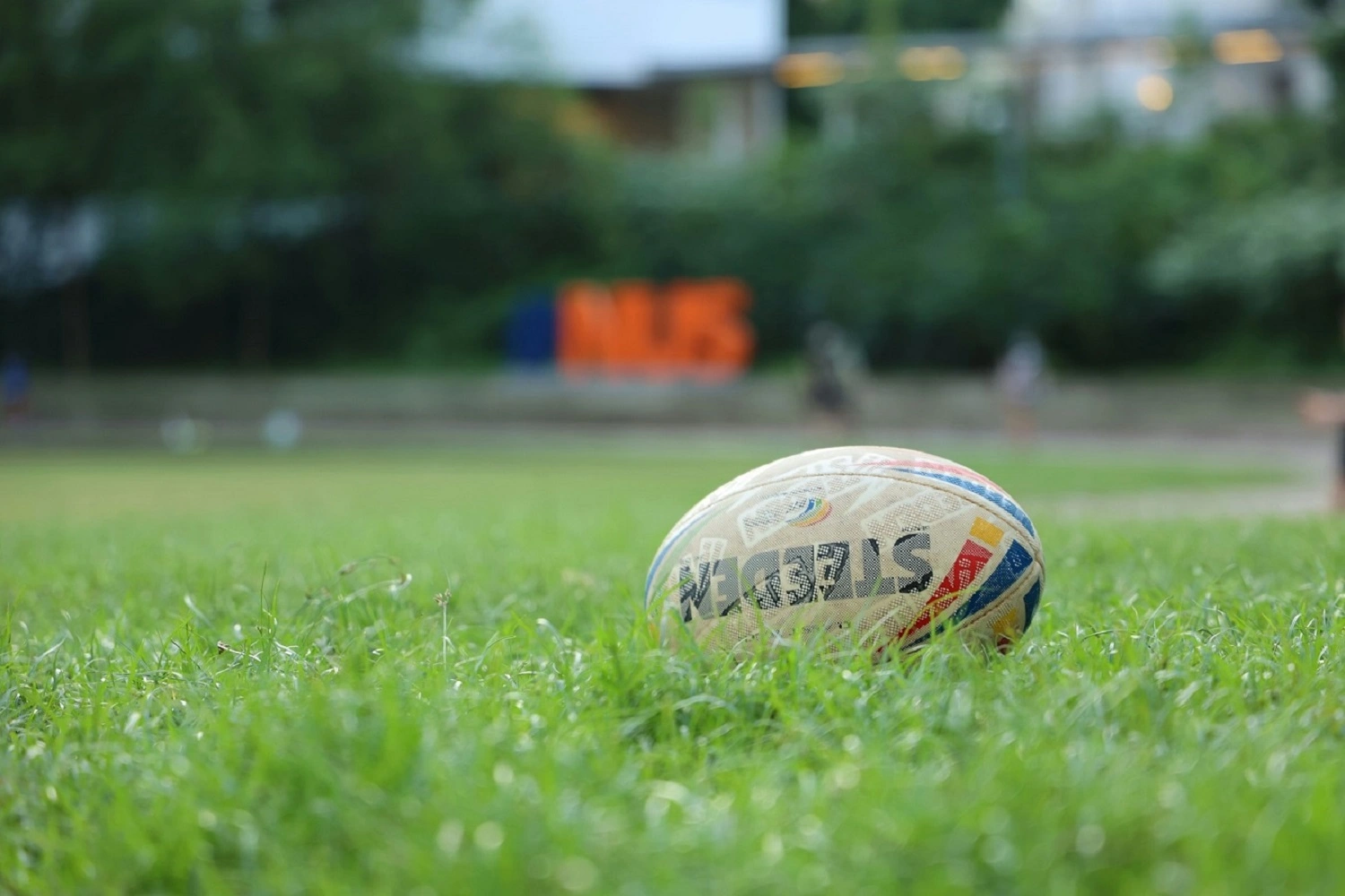 Bush Rugby showcased exceptional form with a commanding 40-0 win over Komothai. heir strategic lineup, potent offence, and solid defence led to a dominant performance.
